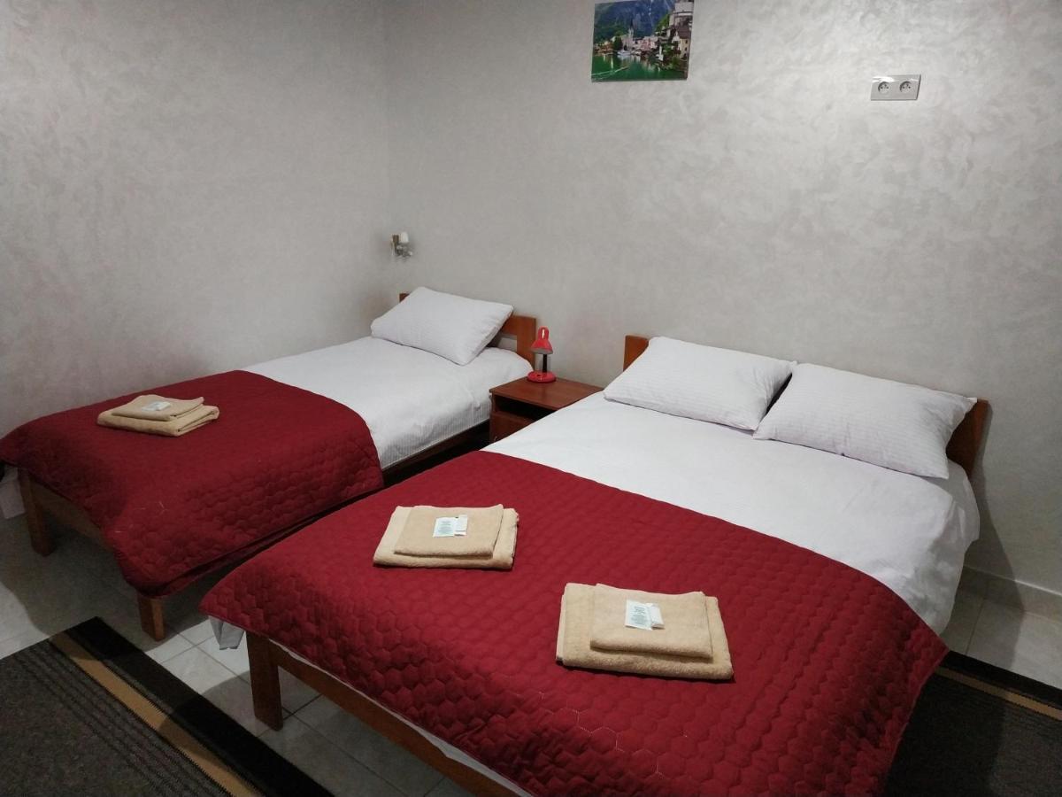 Motel 